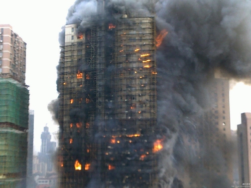 可燃建筑保温材料致高层建筑频失火